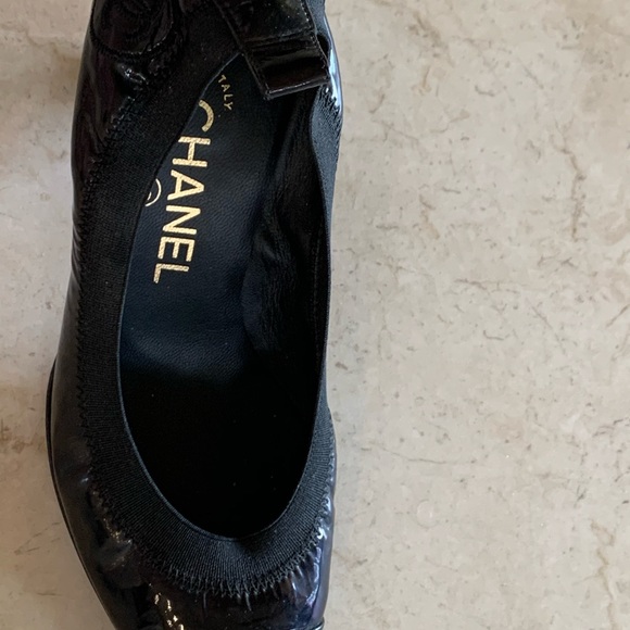 Chanel CC stretch black patent heels size 36C/6 - Picture 7 of 14